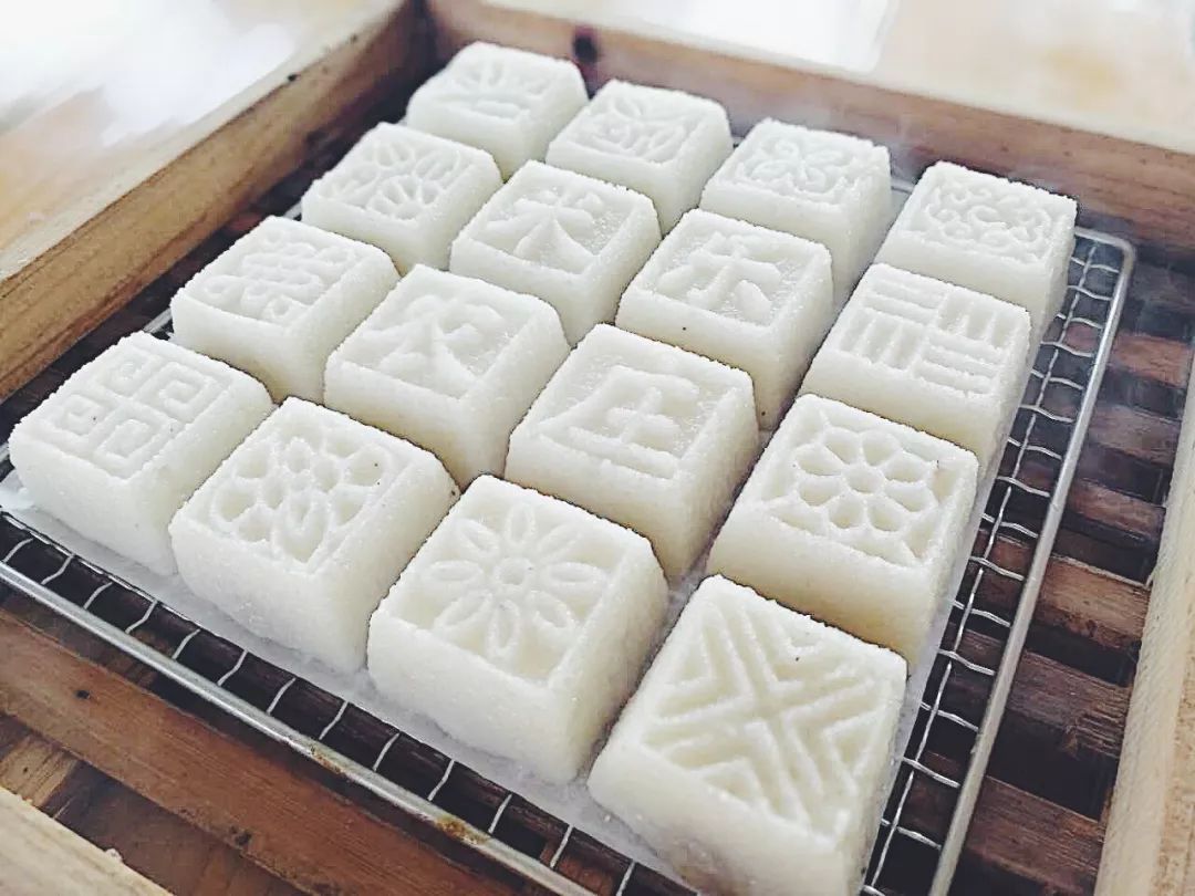 明明是我先喜欢上你的。:三亿体育官网(图2) 三亿体育