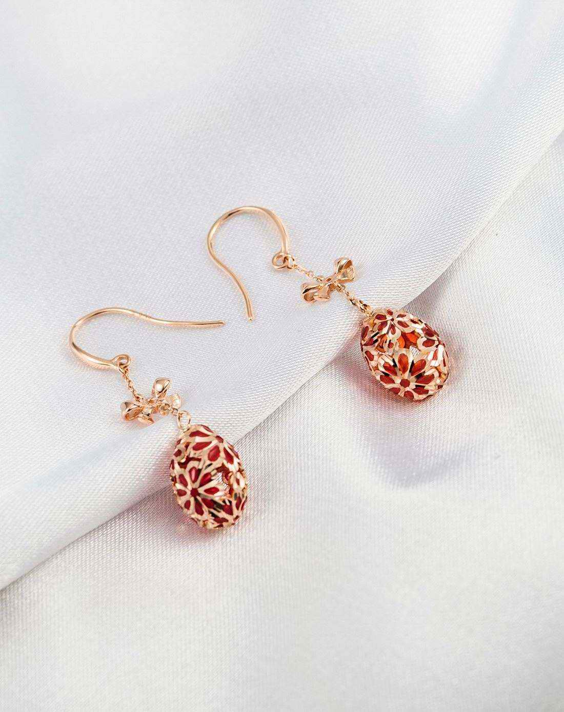 “先收费后摇号”还叫奖学金?【三亿体育手机版】(图1) 三亿体育