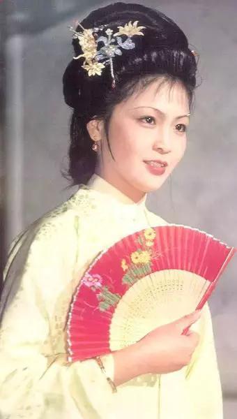 门票“降下来”,服务“提上去”_三亿体育官网(图1) 三亿体育官网